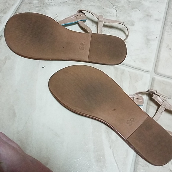 Sandals - Picture 2 of 3